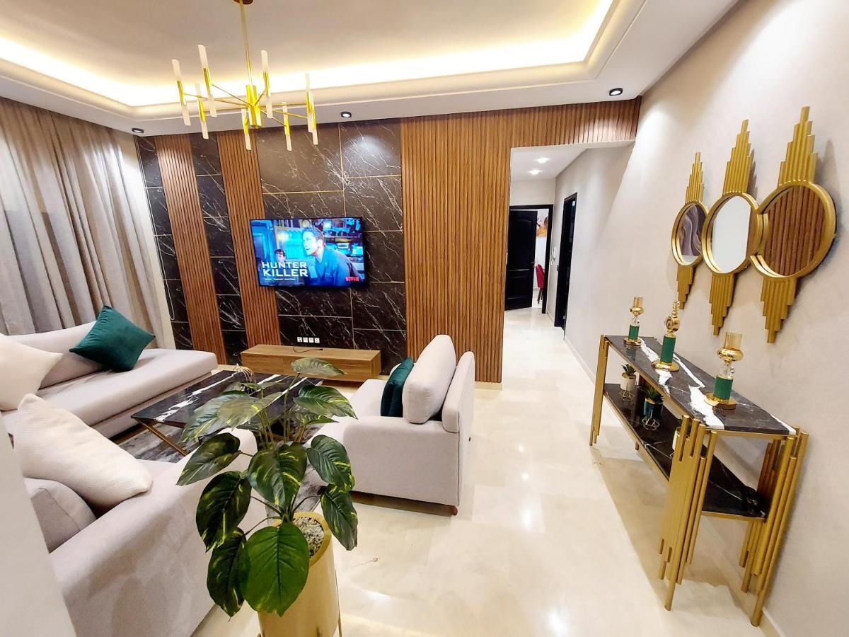 Modern Apartment Opposite The Hassan2 Mosque, Very Well Equipped And Stylish, 85 M2 With Gym And Direct Sea View With Underground Garage , Prohibits Unmarried Couples Of Arab Origin Καζαμπλάνκα Εξωτερικό φωτογραφία