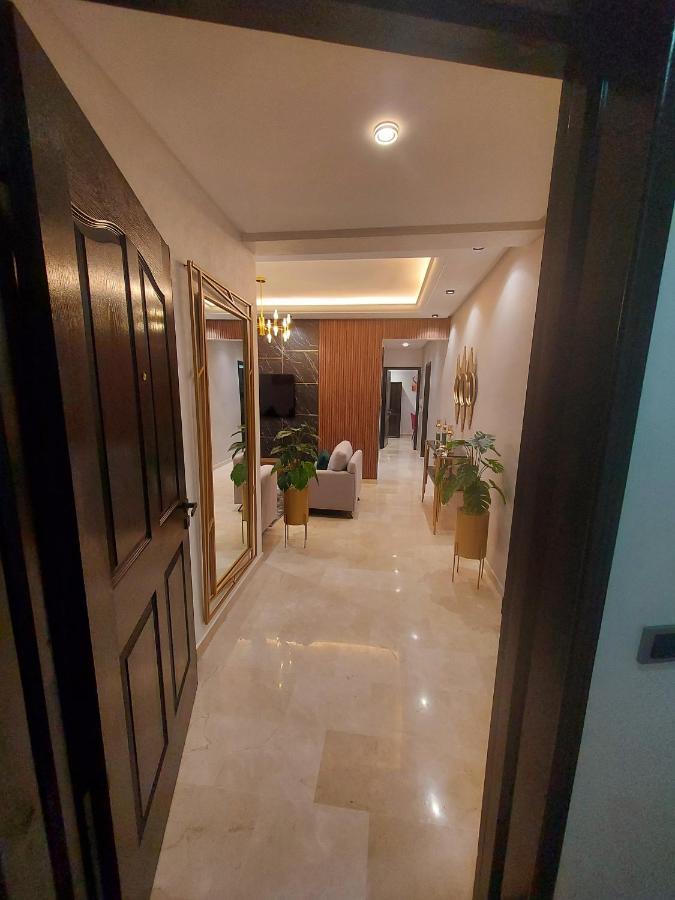 Modern Apartment Opposite The Hassan2 Mosque, Very Well Equipped And Stylish, 85 M2 With Gym And Direct Sea View With Underground Garage , Prohibits Unmarried Couples Of Arab Origin Καζαμπλάνκα Εξωτερικό φωτογραφία