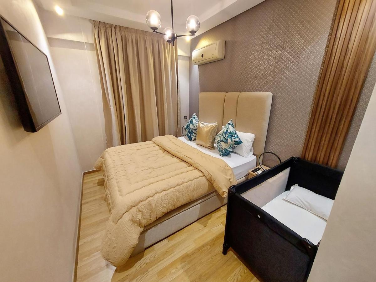 Modern Apartment Opposite The Hassan2 Mosque, Very Well Equipped And Stylish, 85 M2 With Gym And Direct Sea View With Underground Garage , Prohibits Unmarried Couples Of Arab Origin Καζαμπλάνκα Εξωτερικό φωτογραφία