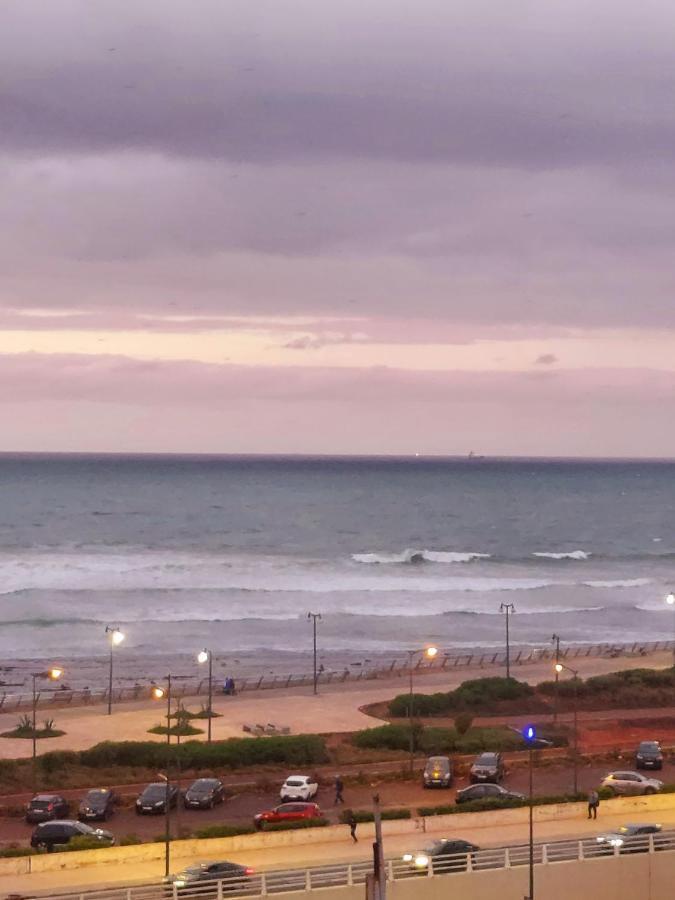 Modern Apartment Opposite The Hassan2 Mosque, Very Well Equipped And Stylish, 85 M2 With Gym And Direct Sea View With Underground Garage , Prohibits Unmarried Couples Of Arab Origin Καζαμπλάνκα Εξωτερικό φωτογραφία