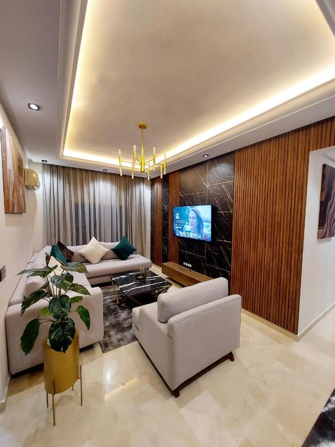 Modern Apartment Opposite The Hassan2 Mosque, Very Well Equipped And Stylish, 85 M2 With Gym And Direct Sea View With Underground Garage , Prohibits Unmarried Couples Of Arab Origin Καζαμπλάνκα Εξωτερικό φωτογραφία