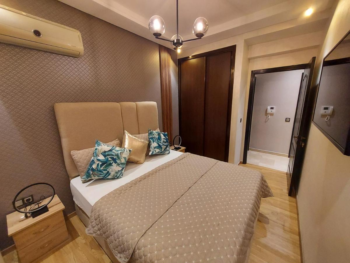 Modern Apartment Opposite The Hassan2 Mosque, Very Well Equipped And Stylish, 85 M2 With Gym And Direct Sea View With Underground Garage , Prohibits Unmarried Couples Of Arab Origin Καζαμπλάνκα Εξωτερικό φωτογραφία
