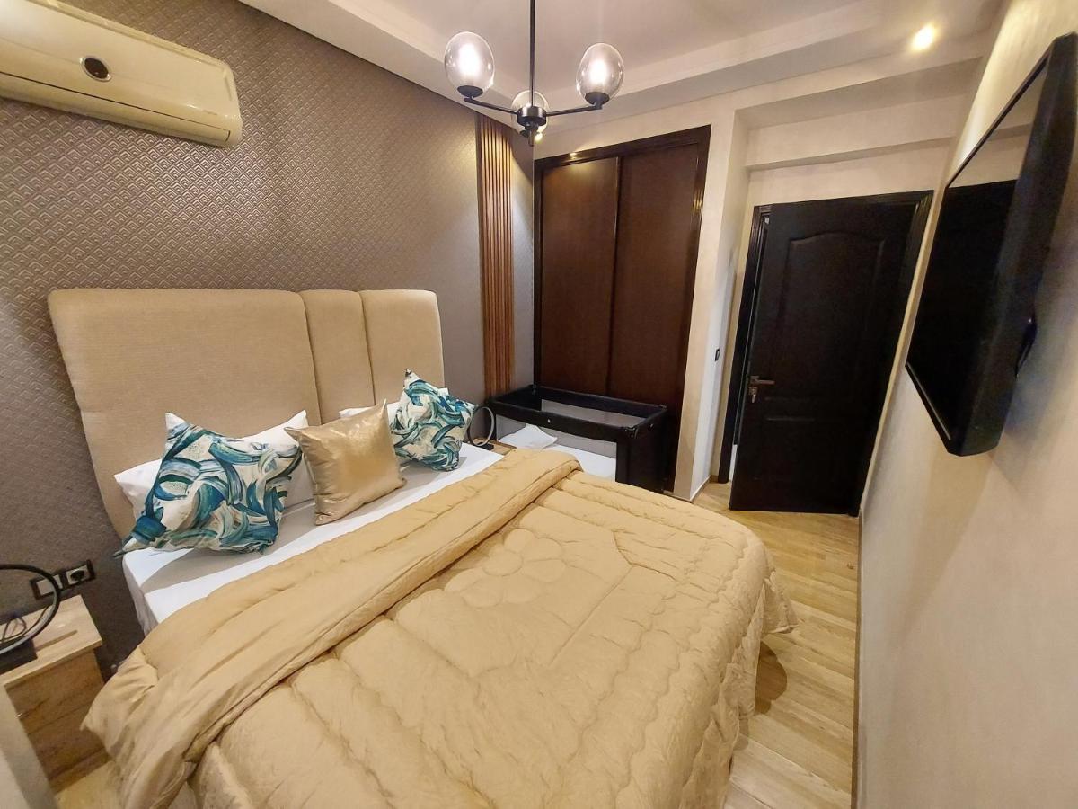 Modern Apartment Opposite The Hassan2 Mosque, Very Well Equipped And Stylish, 85 M2 With Gym And Direct Sea View With Underground Garage , Prohibits Unmarried Couples Of Arab Origin Καζαμπλάνκα Εξωτερικό φωτογραφία