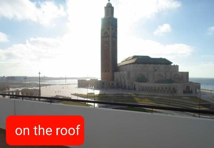 Modern Apartment Opposite The Hassan2 Mosque, Very Well Equipped And Stylish, 85 M2 With Gym And Direct Sea View With Underground Garage , Prohibits Unmarried Couples Of Arab Origin Καζαμπλάνκα Εξωτερικό φωτογραφία